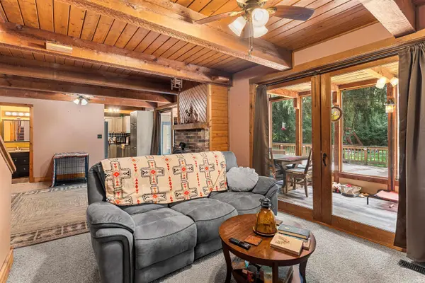 307 S Beach DR, Monticello, IN 47960