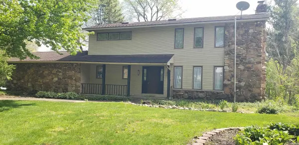 19132 S Edinburgh Dr. DR, South Bend, IN 46614