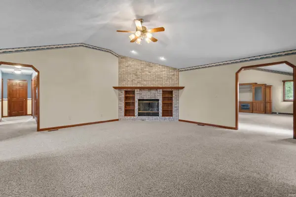 2128 LYNN DR, Kokomo, IN 46902