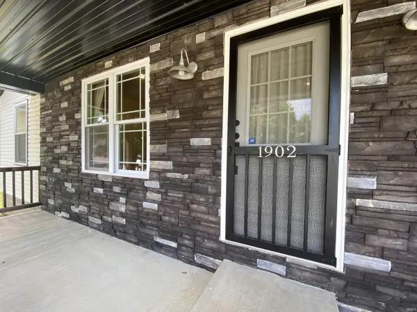 1902 14th ST, Bedford, IN 47421