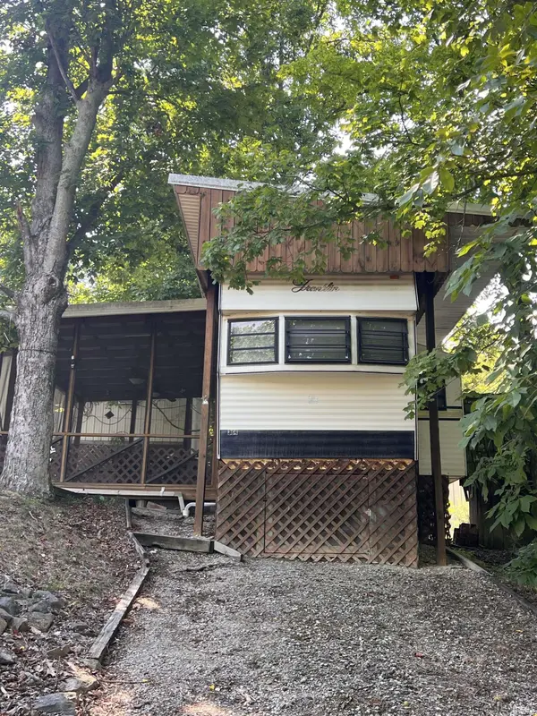364 Wilderness TRL, Birdseye, IN 47513