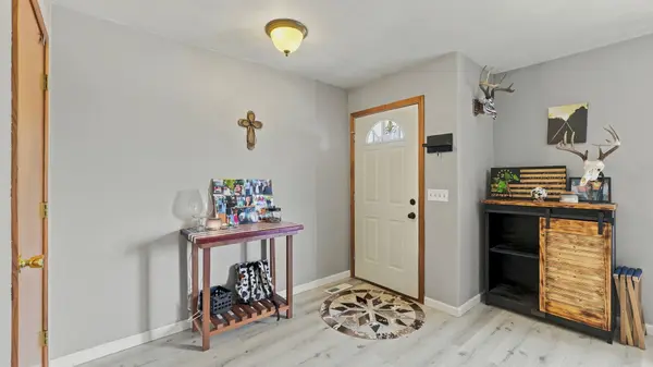 2301 LaForge Lane ***, Auburn, IN 46706
