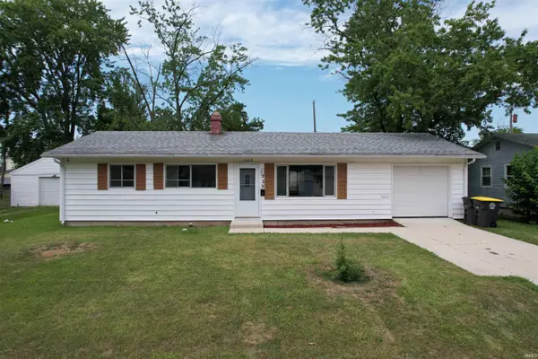 229 Corwin LN, Fort Wayne, IN 46816-1020