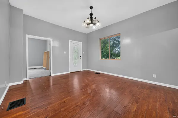 1529 Erie AVE, Logansport, IN 46947