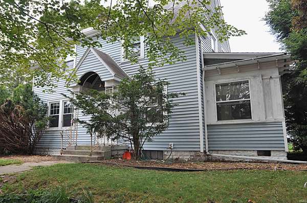 1240 Altgeld ST, South Bend, IN 46614-1458