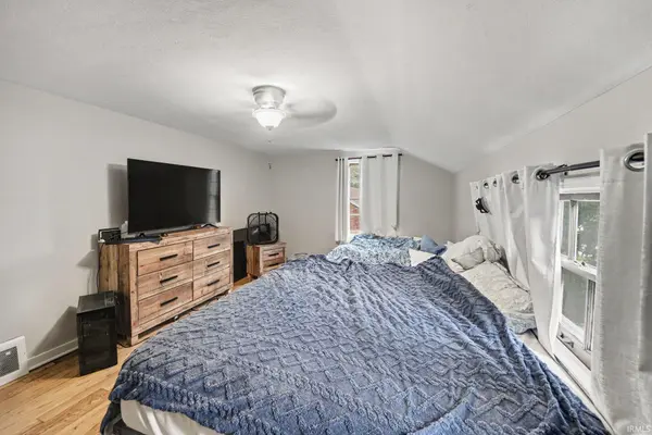 1819 McKinley AVE, South Bend, IN 46617