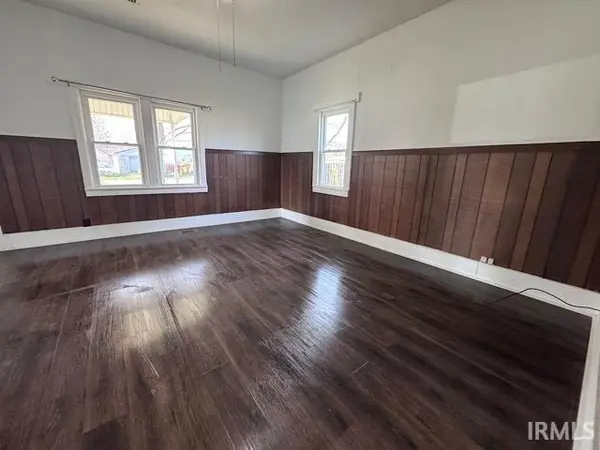 111 E 2Nd ST, Ridgeville, IN 47380-1325