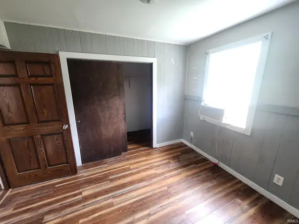 305 S Clay ST, Claypool, IN 46510