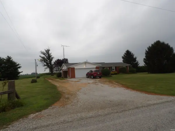 5748 S 700 EAST ***, Walton, IN 46994