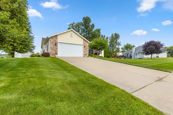 51951 Sandy Lane DR, Granger, IN 46530