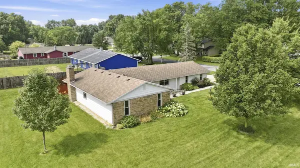 5203 Oak Mast TRL, Fort Wayne, IN 46804