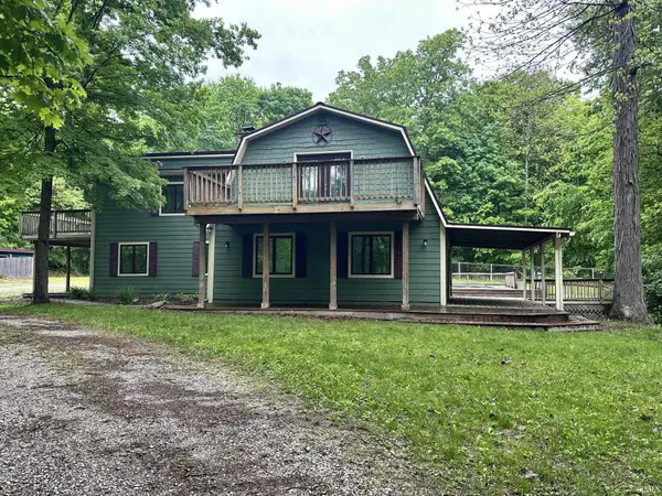 1747 E Tall Oaks LN, Greencastle, IN 46135