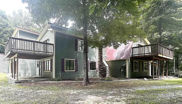 1747 E Tall Oaks LN, Greencastle, IN 46135