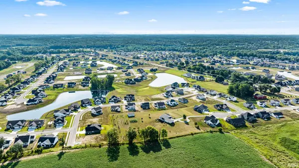 1441 Pyke Grove PASS, Huntertown, IN 46748