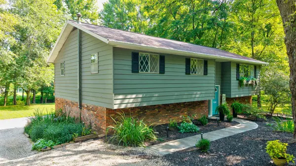 480 W Melchoir DR, Santa Claus, IN 47579