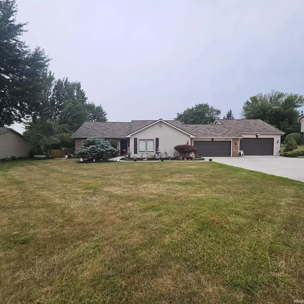 8605 SAKADEN Pkwy, Fort Wayne, IN 46825