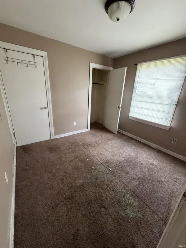 4113 Holton AVE, Fort Wayne, IN 46806-4435