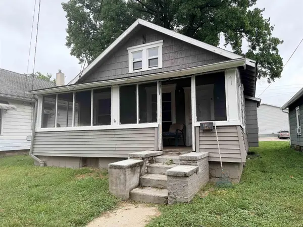 1602 W Adams ST, Muncie, IN 47303