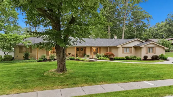 11117 Lantern LN, Fort Wayne, IN 46845