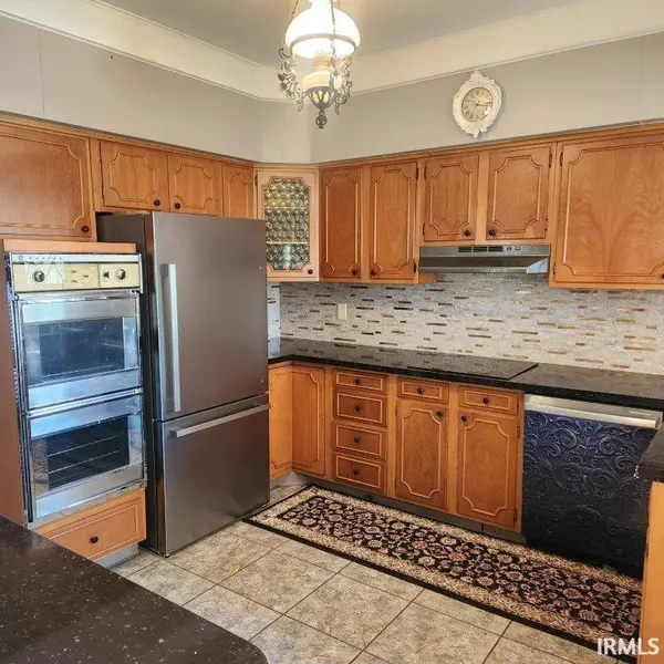 706 S Main ST, Ligonier, IN 46767