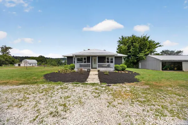 11267 E Main ST, Owensburg, IN 47453