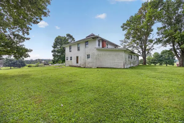 1325 Fleenor RD, Mitchell, IN 47446