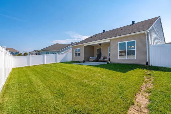3067 Dowgate DR, Newburgh, IN 47630
