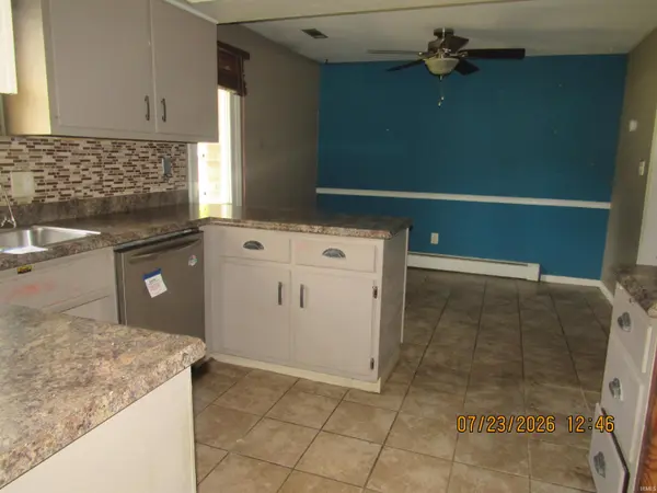 3626 OAK PARK DR, Fort Wayne, IN 46815