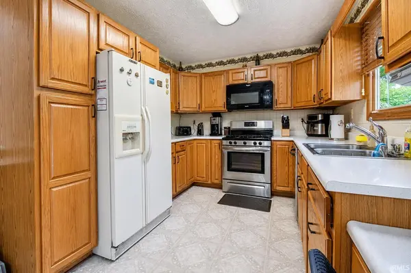 2190 E 100 S ***, Knox, IN 46534