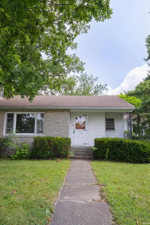 103 N Foster AVE, Albany, IN 47320