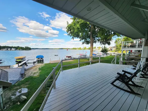 1104 S Clear Lake DR, Fremont, IN 46737-8869