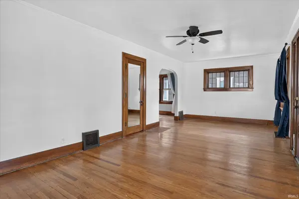 810 S 32Nd ST, South Bend, IN 46615-2316
