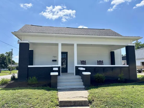721 N 12th ST, Vincennes, IN 47591