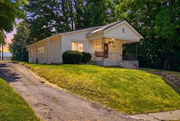 606 E Main ST, Albion, IN 46701
