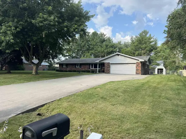 902 Pavalion DR, Kokomo, IN 46901
