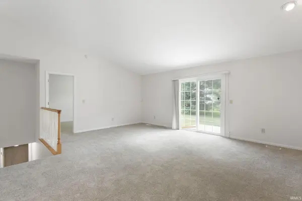 4117 Cherry Pointe DR, South Bend, IN 46628-6161