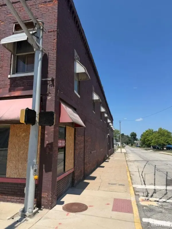 1534 Main ST, Elwood, IN 46036