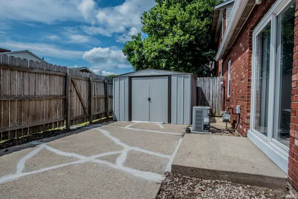 4216 Moller RD, Indianapolis, IN 46254-2002