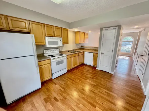 3404 S Oaklawn CIR, Bloomington, IN 47401