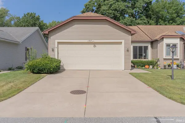 1707 Lowell Wood ST, Mishawaka, IN 46545-8102
