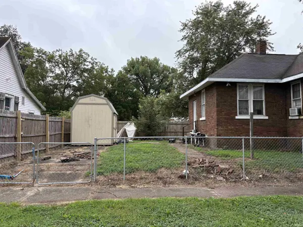 1909 Park ST, Vincennes, IN 47591