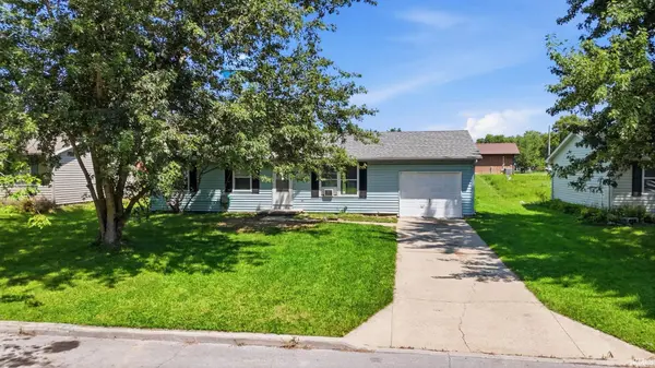 627 E Jefferson ST, Warren, IN 46792