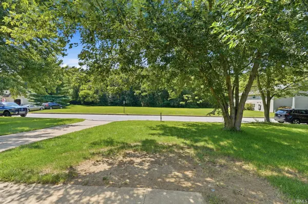627 E Jefferson ST, Warren, IN 46792