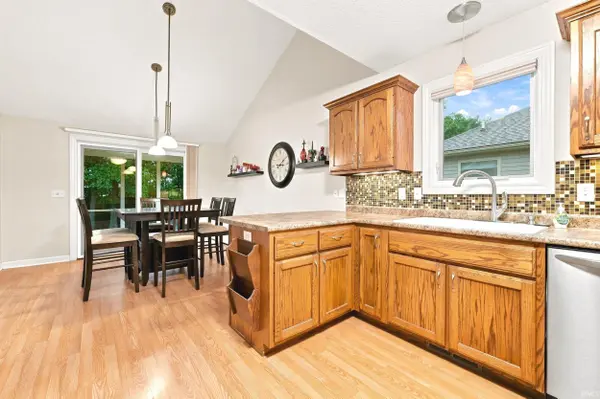 12914 Charenton CT, Fort Wayne, IN 46845-2346