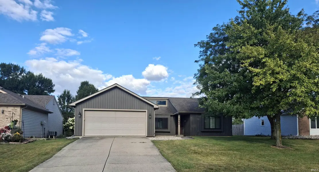 1402 Misty River DR, Fort Wayne, IN 46808