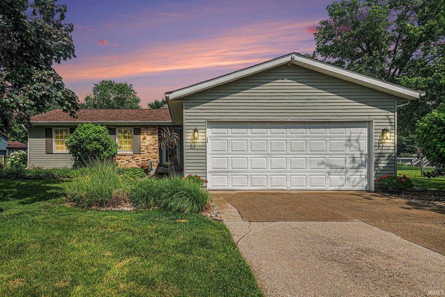 53840 Kershner LN, Elkhart, IN 46514