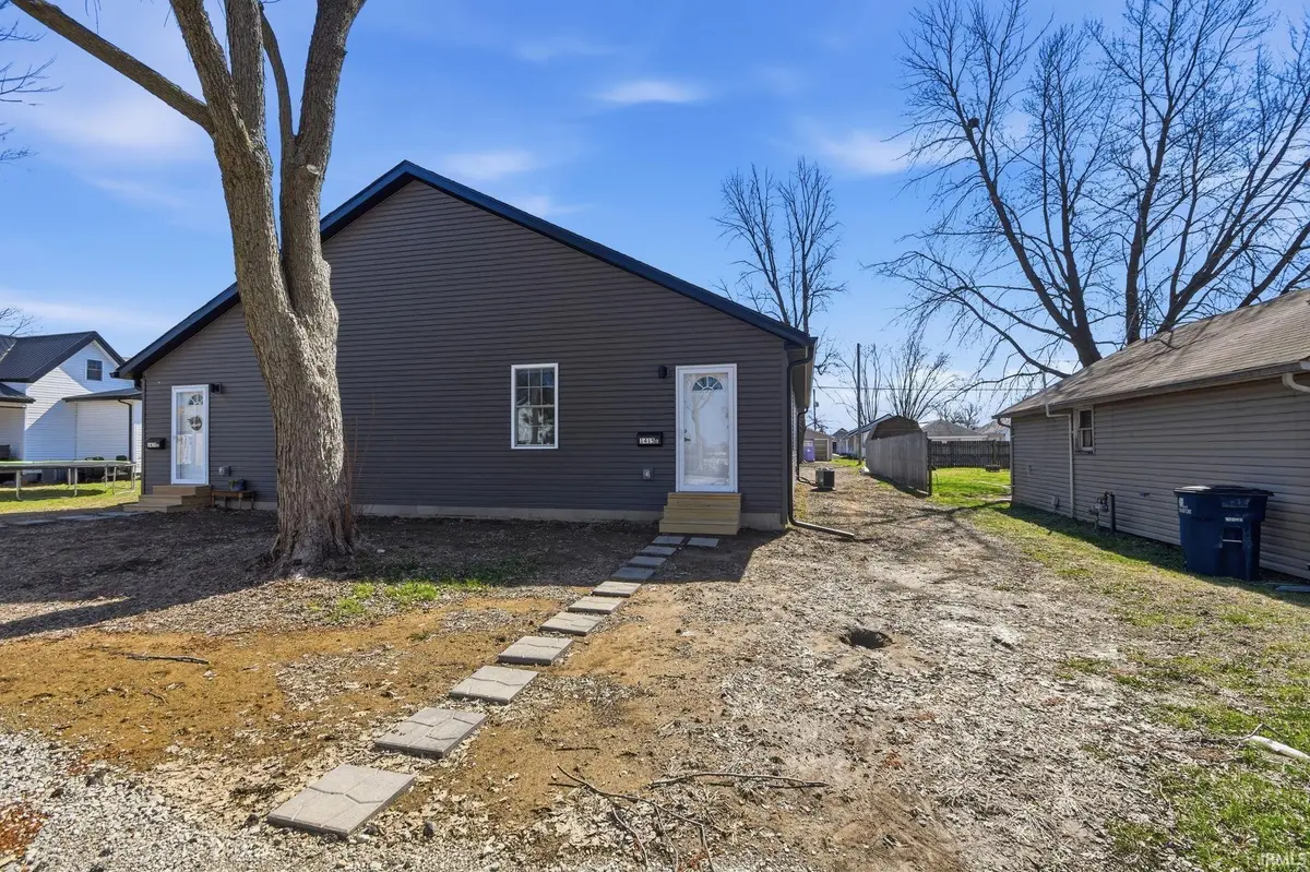 1415 E Morrison ST #A/B, Frankfort, IN 46001