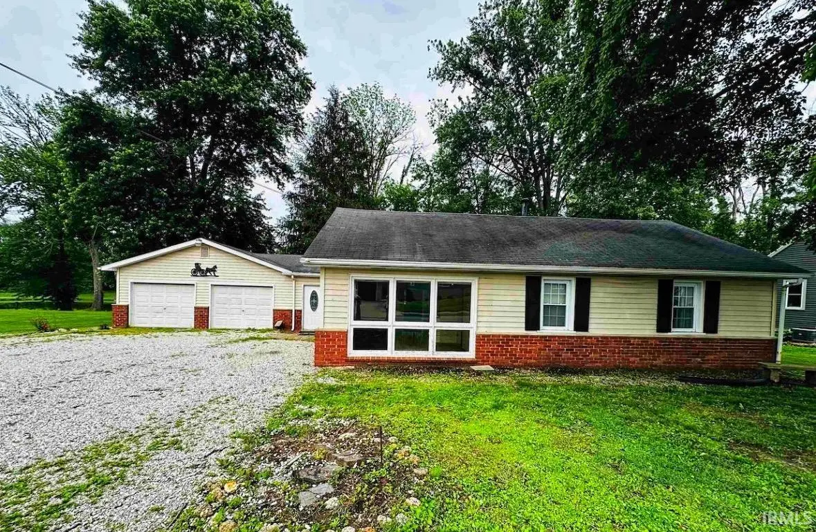 10 Daviess DR, Washington, IN 47501