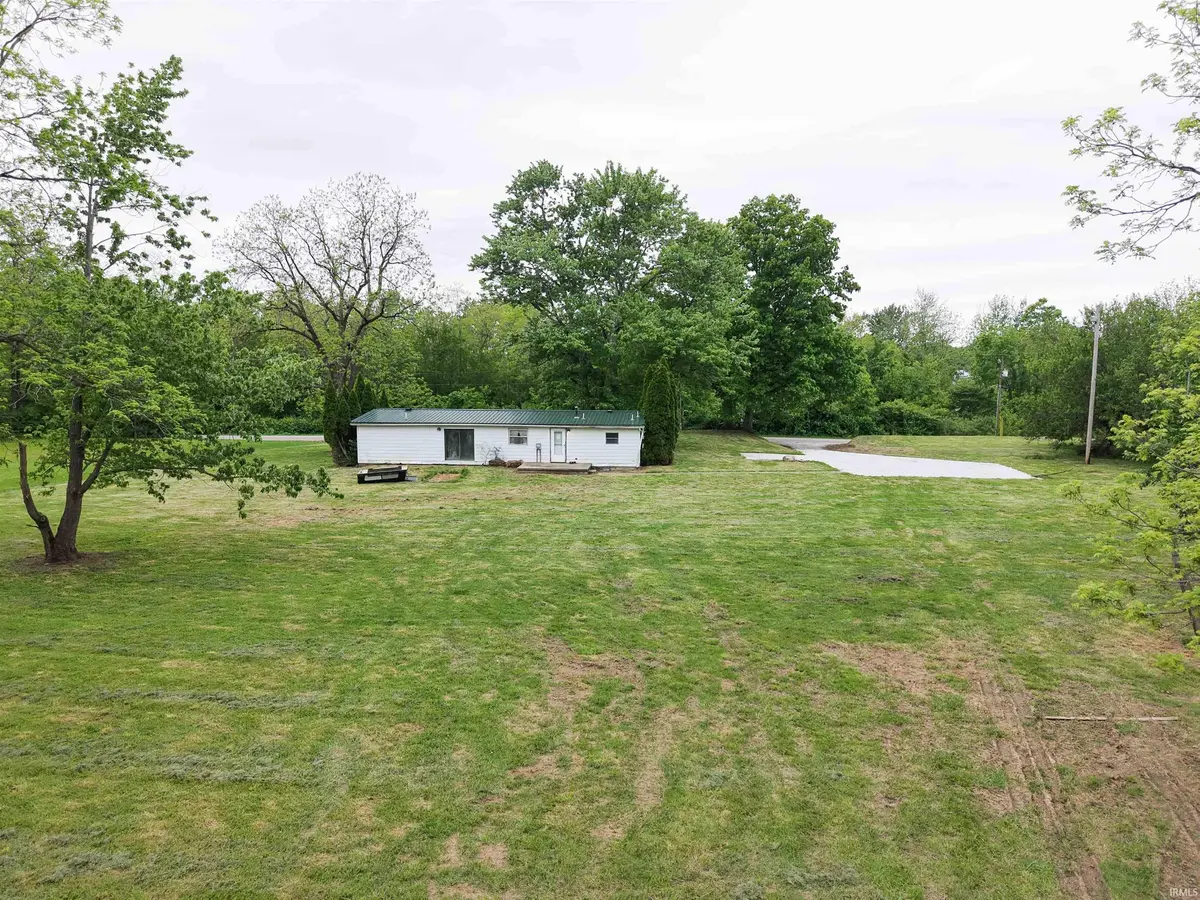 8117 S 500 E RD, Jonesboro, IN 46938
