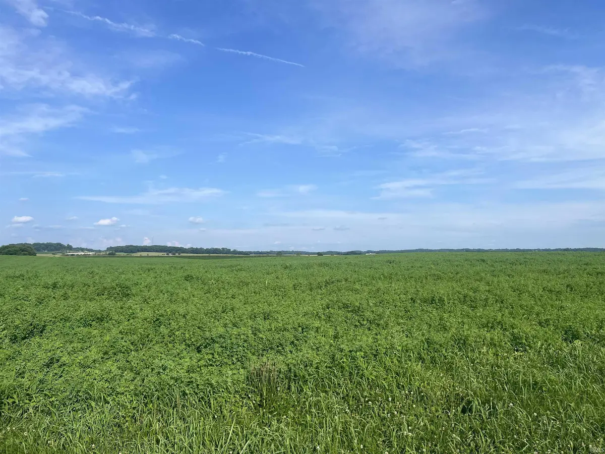 00000 N 600 E ***, Elnora, IN 47529